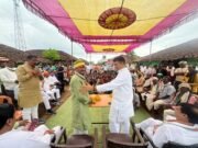 एक ओर भ्रष्टाचारी राजा है तो दूसरी तरफ जनसेवक- जीतू पटवारी