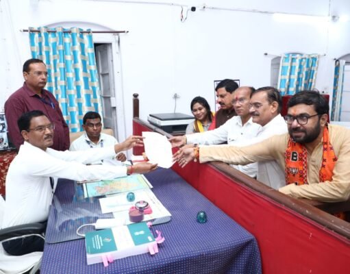 अमरवाड़ा विधान सभा उप चुनाव में भाजपा प्रत्याशी ने सीएम की मौजूदगी में भरा पर्चा