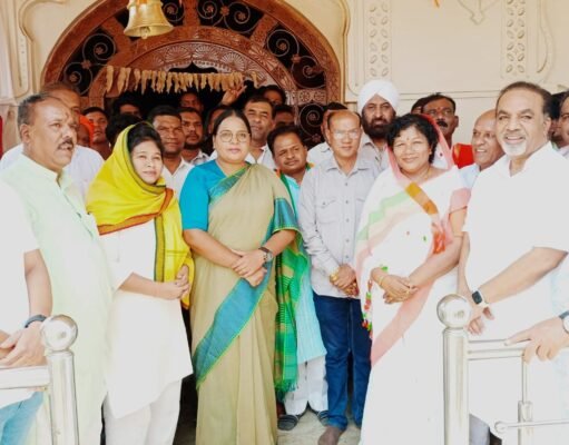 अमरवाड़ा विधानसभा उपचुनाव आंचलकुंड दरबार पहुंचा बीजेपी परिवार…