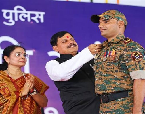 पुलिस ने नक्सलवाद को जड़ से उखाड़ फेंकने का पराक्रम दिखाया- सीएम