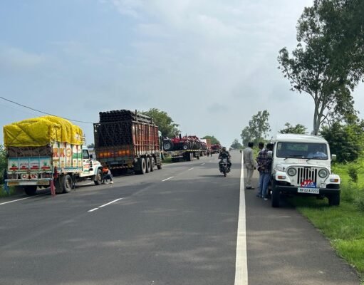 परिवहन जांच दल ने 10 वाहनों से लिया 64440 रूपये का जुर्माना