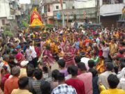 नगर भ्रमण पर निकले जगत के नाथ