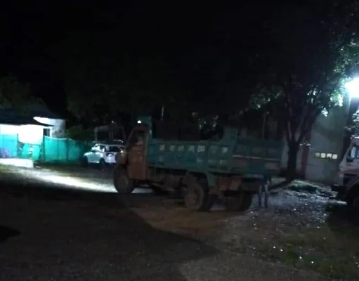 रेत का अवैध उत्खनन पाये जाने पर 02 वाहन जप्त