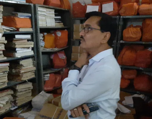 कलेक्टर ने किया तहसील कोर्ट चौरई का औचक निरीक्षण