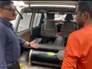 स्कूल वाहनों मे मिली एल.पी.जी. गैस किट, किया जप्त