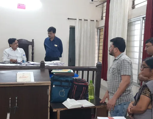 छिंदवाड़ा कलेक्टर के औचक निरीक्षण में गायब आर आई हुआ निलंबित..