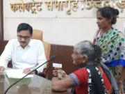 कलेक्टर की नायब तहसीलदार को फटकार के बाद आवेदिका ज्योति को मिली सहायता राशि