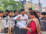 मुख्यमंत्री जन सेवा मित्रों ने की बहाली की मांग