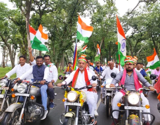 दमुआ से लेकर परासिया तक निकली गई तिरंगा यात्रा