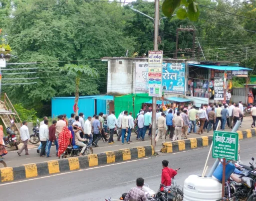 अमरवाड़ा नगरपालिका कर्मचारियों ने सोंपा ज्ञापन