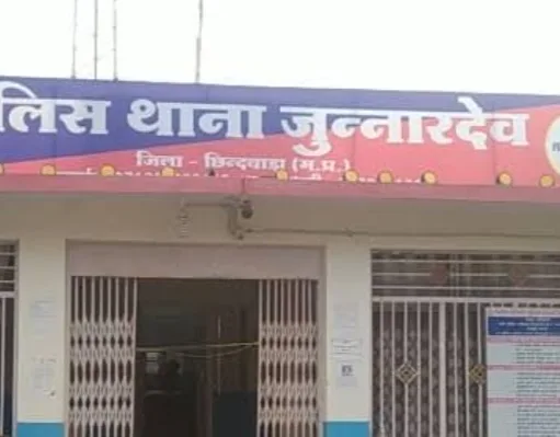 जुआ फड़ पर पुलिस की दबिश 3 गिरफ्तार..