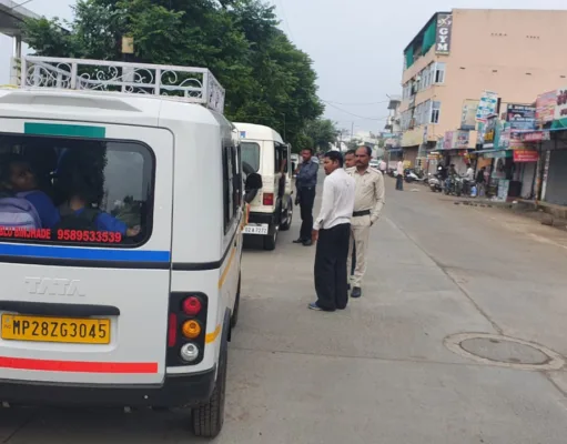 परिवहन जांच दल ने बिना बीमा, फिटनेस व परमिट के 03 वाहन जप्त