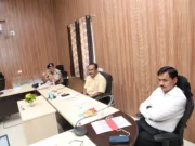 संभागीय आयुक्त ने ली समीक्षा बैठक