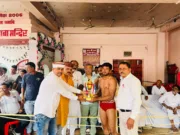 छोटी बाज़ार का विशाल इनामी दंगल – छिंदवाड़ा के पहलवान ने मारी बाज़ी