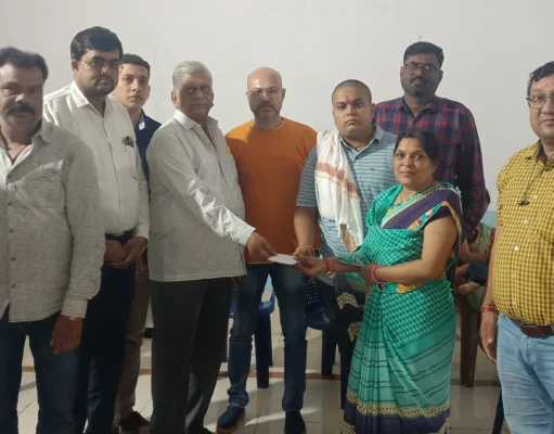 छिंदवाड़ा प्रेस एसोसिएशन ने दी दिवंगत पत्रकार के परिजनों को दी आर्थिक सहायता,अर्पित की श्रद्धांजलि