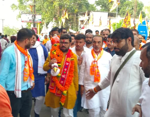 जनता की खुशहाली के लिए जामसांवली तक पदयात्रा पर निकले सांसद