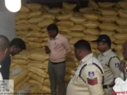 अवैध उर्वरक भंडारण पर पुलिस प्राथमिकी दर्ज