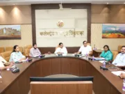 जिला सड़क सुरक्षा समिति ने ई-रिक्शा, ऑटो और बस के सम्बन्ध में लिए महत्वपूर्ण निर्णय