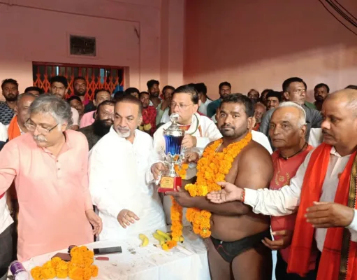 विशाल इनामी दंगल : बलवीरों के मल्लयुद्ध का अखाड़ा बना छोटी बाजार