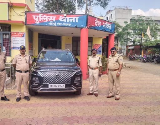 महंत कनक बिहारी दास महाराज के पैसों से खरीदी 27 लाख की लग्जरी कार….