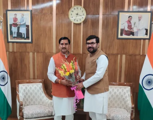 छिंदवाड़ा सांसद ने केन्द्रीय राज्यमंत्री से नगर निगम क्षेत्र के विकास कार्यों के लिए मांगे 138.64 करोड़