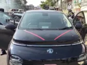 छिंदवाड़ा में काली फिल्म लगी कारो पर पुलिस की पैनी नजर,फिल्म निकालकर किया चालान…