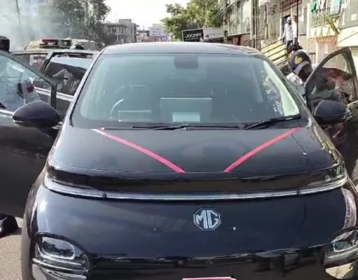 छिंदवाड़ा में काली फिल्म लगी कारो पर पुलिस की पैनी नजर,फिल्म निकालकर किया चालान…