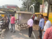 सुबह से शाम तक निगम अमले ने हटाए अतिक्रमण, गुमठियां की जप्त