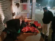 ठंड में बाहर रहने वालों को लगातार शेल्टर होम में भेज रहा निगम