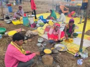 तामिया एडवेंचर में पर्यटकों को भा रहा है मक्के की रोटी और टमाटर की चटनी का स्वाद