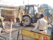 नगर पालिका की 35 दुकानो पर चला प्रशासन का बुलडोजर…