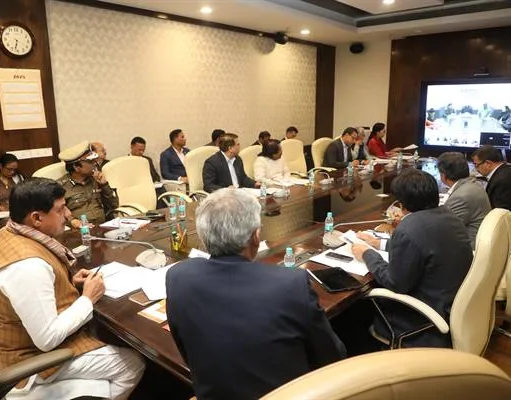 मुख्यमंत्री ने समाधान ऑनलाइन में सुनीं नागरिकों की समस्याएँ, दोषी अधिकारियों पर कार्रवाई