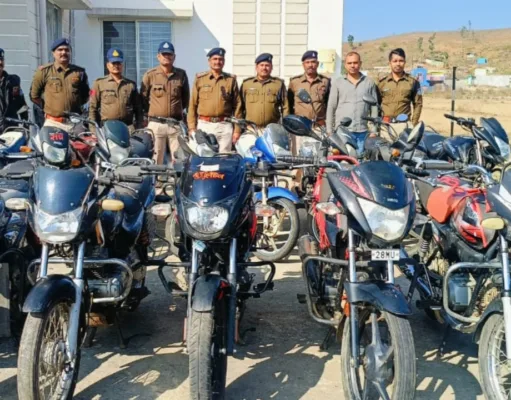 पुलिस ने किया मोटरसाइकिल चोर गिरोह का खुलासा, 3आरोपी गिरफ्तार