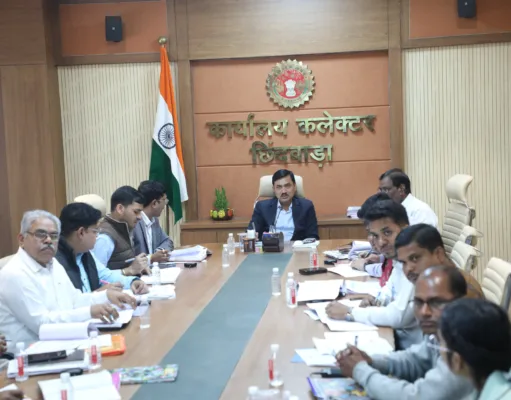 कलेक्टर ने की जल जीवन मिशन की समीक्षा , जल निगम के महाप्रबंधक को नोटिस जारी, पी.एच.ई. के इंजीनियर्स को चेतावनी
