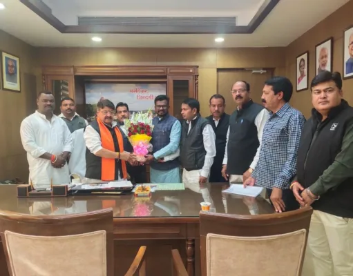 महापौर विक्रम अहके ने शहर के समग्र विकास के लिए की कैबिनेट मंत्री से मुलाकात