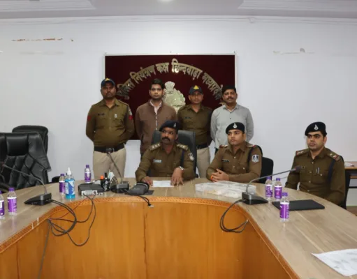 अंतरराज्यीय चोर गिरोह के तीन सदस्य गिरफ्तार, लाखों के सोने-चांदी के गहने जप्त..