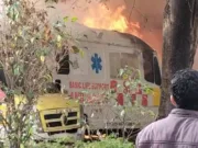 Chhindwara : जिला चिकित्सालय में एम्बुलेंस में आग, जनहानि नहीं