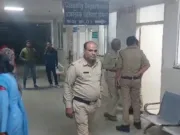 कलयुगी मां की क्रूरता: दो मासूम बेटियों पर बरपाया कहर, एक की मौत, दूसरी गंभीर