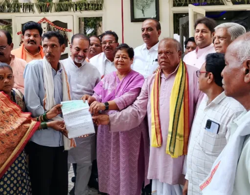 पूर्व राज्यपाल सुश्री उइके के अनुरोध पर शिक्षा के लिए एक लाख की आर्थिक सहायता राशि स्वीकृत