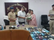 छिंदवाड़ा पुलिस का चैत्र नवरात्री का उपहार, गुम हुए 38 लाख के 201 मोबाइल मालिकों को लौटाए…