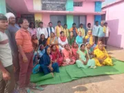 नशामुक्ति अभियान के तहत गुलाबी गैंग ने खोला मोर्चा, अवैध शराब के खिलाफ बिगुल