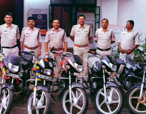 अमरवाड़ा पुलिस ने मोटर सायकल चोरी का किया बड़ा खुलासा