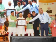 100 दिवसीय निक्षय शिविर अभियान में उत्कृष्ट प्रदर्शन पर छिंदवाड़ा कलेक्टर श्री सिंह राज्य स्तरीय सम्मान समारोह में सम्मानित