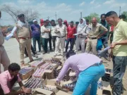 जैतपुर में ग्रामीणों ने पकड़ी अवैध शराब से भरी बोलेरो, खमारपानी पुलिस की बड़ी कार्रवाई