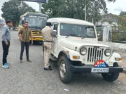 छिन्दवाड़ा परिवहन जांच दल ने की स्कूल वाहनों की सघन जाँच 8 वाहनों पर 93000 जुर्माना