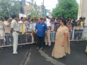 लोक सुनवाई बनी आदिवासियों के जी का जंजाल,प्रभावित आदिवासी ग्रामीणों ने सौंपा ज्ञापन