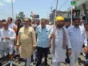 तपती और चिलचिलाती धूप में पदयात्रा कर ग्रामीणों के बीच पहुंचे सांसद बंटी विवेक साहू