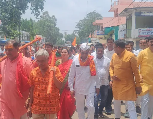 कांवड़ लेकर निकले शिव भक्त, बम-बम भोले के जयकारों से गूंजा कोयलांचल