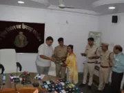 छिंदवाड़ा पुलिस की रक्षाबंधन पर अनमोल सौगात: ₹44.75 लाख के 251 गुम मोबाइल लौटाए गए