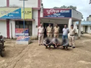 पुलिस ने सूने घरों में चोरी करने वाले गिरोह को किया गिरफ्तार, सोना-चांदी के जेवर और नकदी बरामद